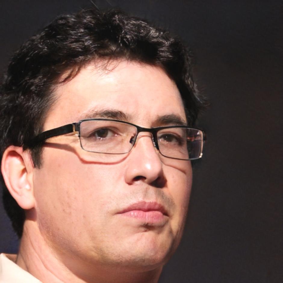 Roberto Mendizábal, Consultor Senior de Finanzas